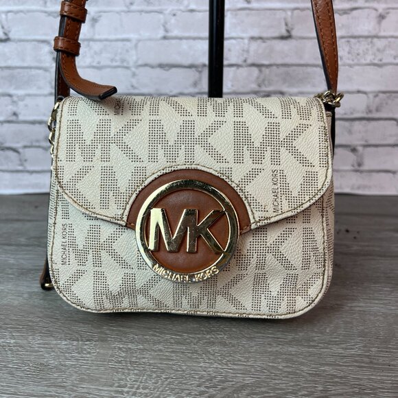 Michael Kors Fulton small crossbody bag in vanilla signature logo - Picture 2 of 6
